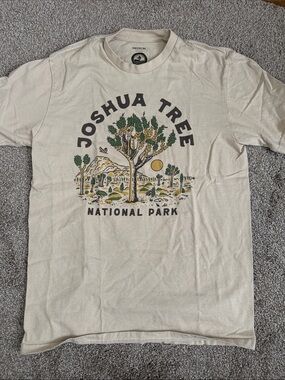 Joshua Tree National Park Graphic Tee - Cream - medium